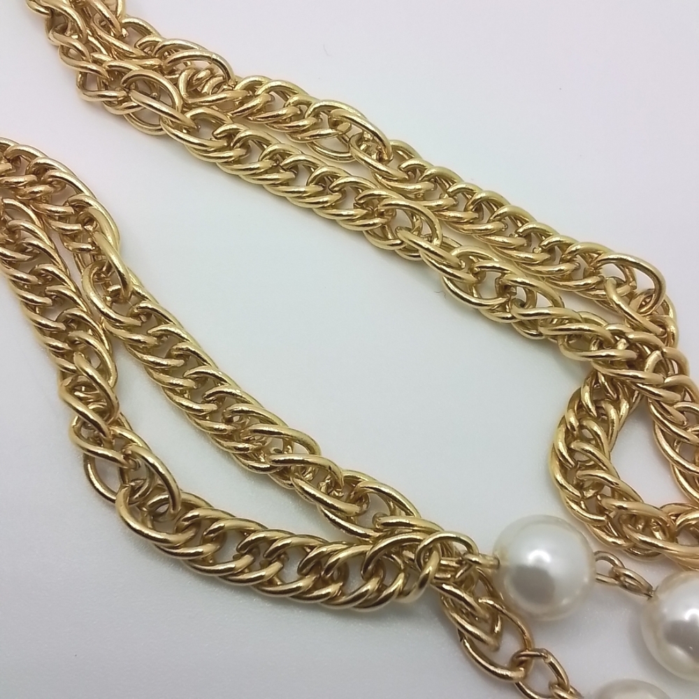NECKLACE - Picture 5 of 8